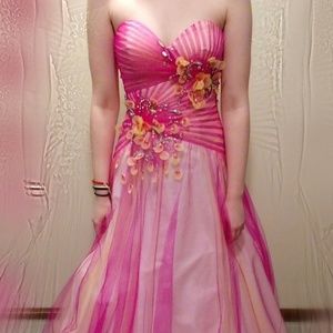 Alyce Paris Prom Ball Pageant Gown Size 2 NWT